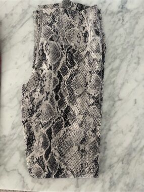 All Yoga Snake Print Leggings in color Bone and Red size S